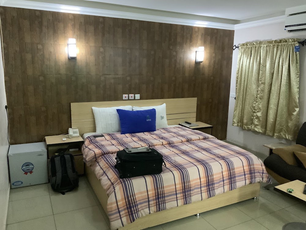 Sambeatz Hotel And Suites photo 2